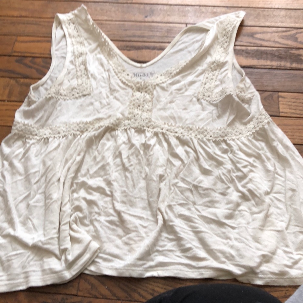 White flowly tank top
